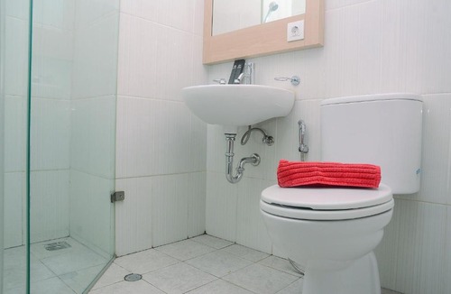 Senayan Apartment | Comfortable Studio Apartment at Tamansari Semanggi By Travelio