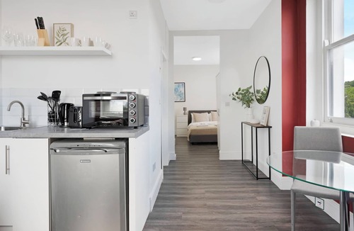 Archway Apartment | Comfortable Studio by Archway Station
