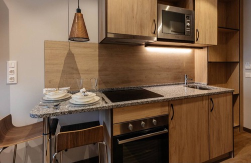 Deustuko San Pedro-Erribera Apartment | Comfortable Studio in the heart of Bilbao
