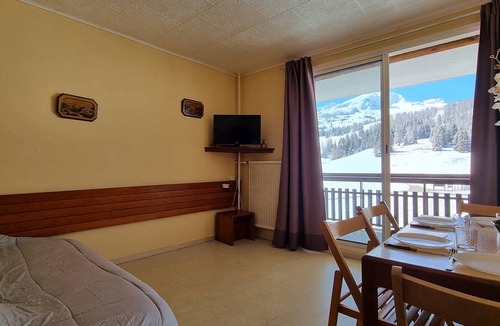 Saint-Etienne-en-Devoluy Apartment | Comfortable studio near slopes, 4 people, Wifi, parking