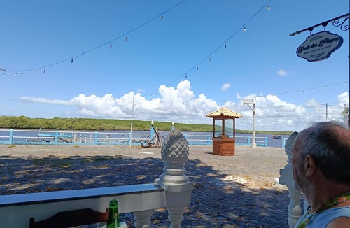 Canavieiras House | Comfortable suite 30 meters from the beach. Clean river, mangroves, clean air, clean waters.