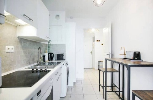 Est Apartment | Comfortable T2 Beauregard - Garden and free parking