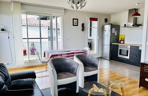 Cambo-les-Bains Apartment | Comfortable T2 in Cambo-Les-Bains with Terrace and Parking