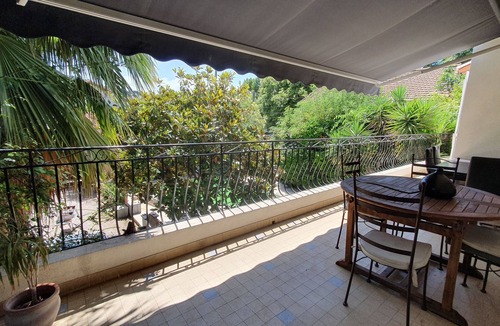 Saint-Jerome Villa | Comfortable T3 villa with pool