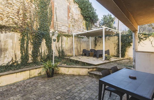 Reims Apartment | Comfortable Terrace Apartment in Reims