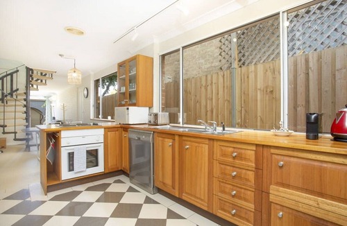 Leichhardt Apartment | Comfortable Terrace in Central Location