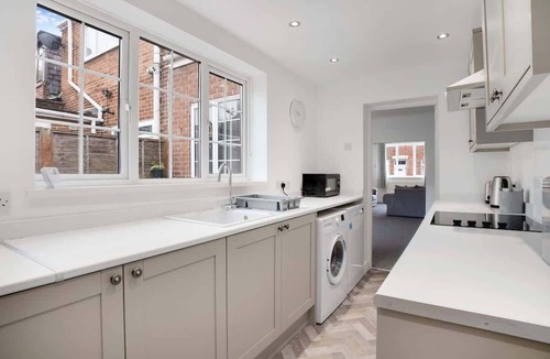 Hetton-le-Hole House | Comfortable three Bedroom Family Apartment