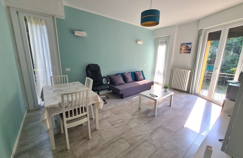 Comasina Apartment | Comfortable three-room apartment in the green of Milan near the subway and parking