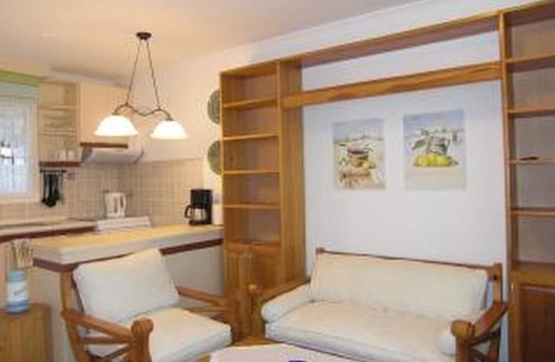 Dagbelen House | Comfortable holiday home with sea views, private beach, beautiful palm garden