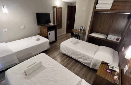 Matriz Hotel | Comfortable Triple-Bed Stay with Executive Touch Close to Major Attractions