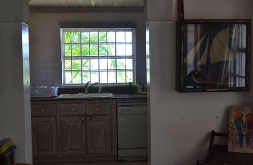 Brighton Apartment | Comfortable, Tropical, Beachfront Living