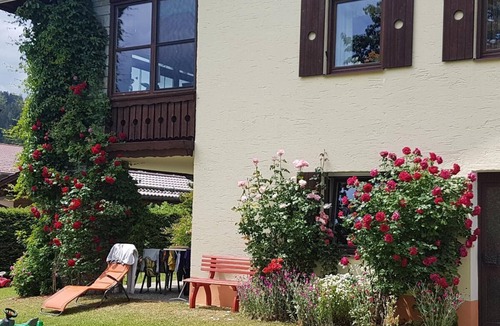 Habischried Apartment | Comfortable vacation apartment with 2 separate bedrooms for up to 4 people