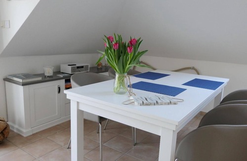 Zingst Apartment | Comfortable vacation apartment with balcony in a central location in Zingst - Parkresidenz