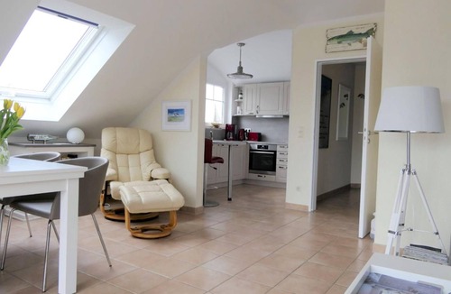 Zingst Apartment | Comfortable vacation apartment with balcony in a central location in Zingst - Parkresidenz