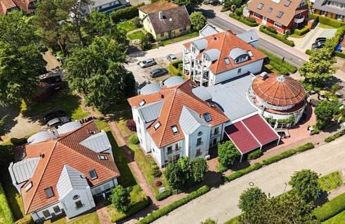 Zingst Apartment | Comfortable vacation apartment with balcony in a central location in Zingst - Parkresidenz