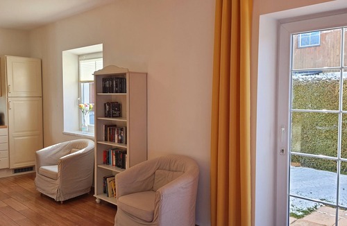 Villach Apartment | Comfortable, very quiet and sunny apartment. Only 5 minutes to the Silbersee