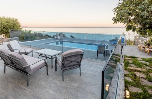 Achlia Villa | comfortable villa beach walk on direct sea views, quiet, 4 + 1people