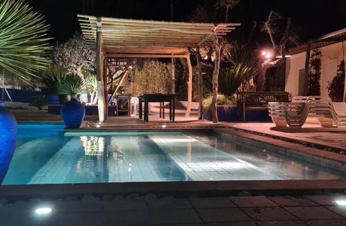 Le Beausset Villa | Comfortable villa with heated pool