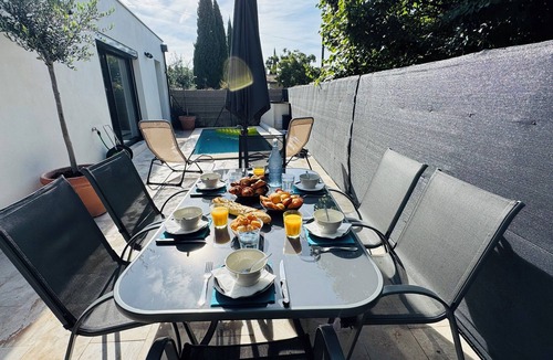 Saint-Maximin Villa | Comfortable villa with private pool, air conditioning, 5 min from Uzès
