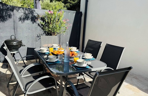 Saint-Maximin Villa | Comfortable villa with private pool, air conditioning, 5 min from Uzès