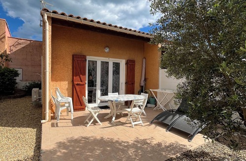 Saint-Pierre-la-Mer House | Comfortable villa, garden, parking in quiet residence 800m from the beach