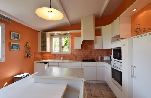 Tarcu House | Comfortable villa rental 8-10 people Tarco seaside