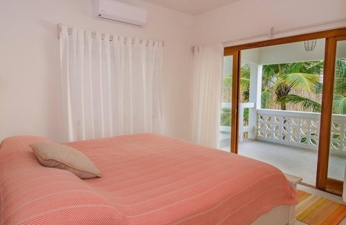 San Pedro Villa | Comfortable Villa with sea view