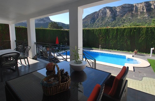 La Drova Villa | Comfortable Villa with private pool with air condition