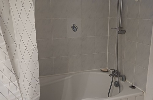 Jozerand Bed & Breakfast | Comfortable village house in a quiet street
