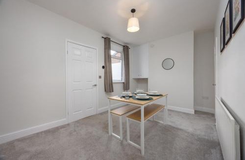 Darlington House | Comfortable & Well-Equipped Stay in Darlington