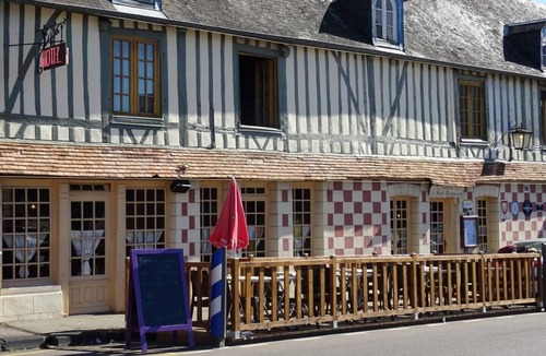 Aclou Cottage | Comfortable, Well-Equipped, Family-Friendly House In Quiet Village LE BATISON