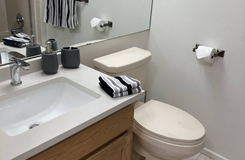 South Cambie Apartment | Comfortable, well located, 2 bedrooms in Vancouver