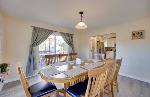 Woodland Park Cottage | Comforting Woodland Park Home w/Fire Pit!