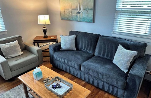Narberth Apartment | Comfy 2 BR Mid Term Apartment