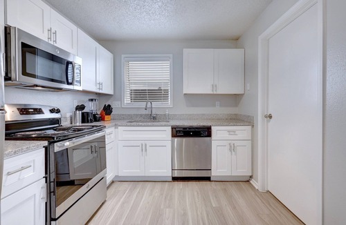 Milwood Apartment | Comfy 2BD Apt | Austin Texas