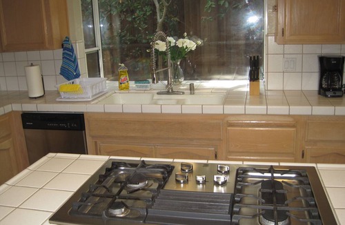 Citrus Heights Apartment | Comfy 3 beds/2 bath private unit with backyard
