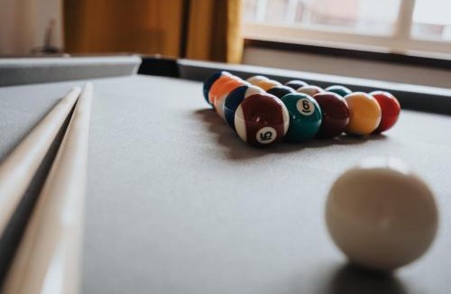 Clayton House | Comfy 3BR Home - Pool Table - Games - Sleeps 8