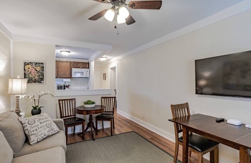 Mobile Apartment | Comfy and Clean 1 Bedroom Flat in Trendy Midtown