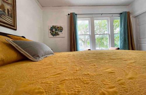 East Little Havana House | Comfy and Spacious Suite with Free Parking