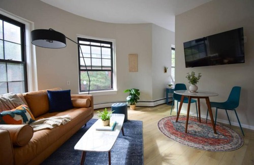 Prudential - St. Botolph Apartment | Comfy Back Bay Alcove Studio Apt