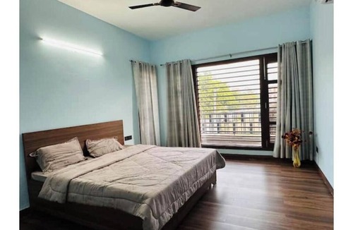 Kharar Apartment | Comfy Corner | Cozy 3BR Retreat with Private Balcony