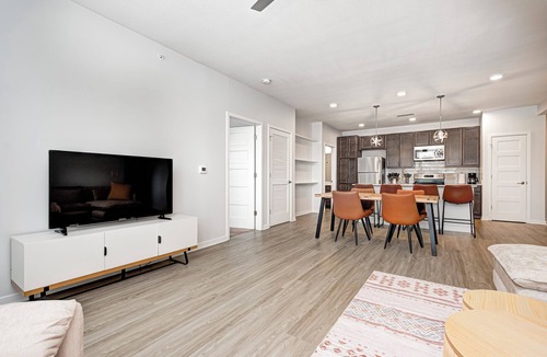 Fishers Apartment | Comfy Cozy - 2King bed/2bth Fishers