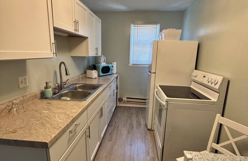 Norwalk Apartment | Comfy & cozy cottage apartment near Cedar Point and Norwalk Raceway Motorsport