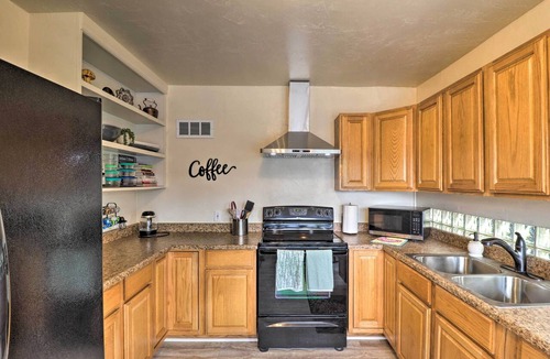 Kalispell Cottage | Comfy & Cozy Kalispell Home: Walk to Downtown