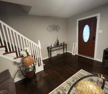 Upper Darby Apartment | Comfy & Cozy