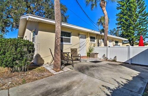 Downtown Dunedin House | Comfy Dunedin Escape: 1 Block to Main Street!