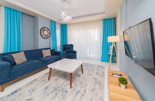 Eski Lara Apartment | Comfy Flat w Balcony 8 min to Duden Park