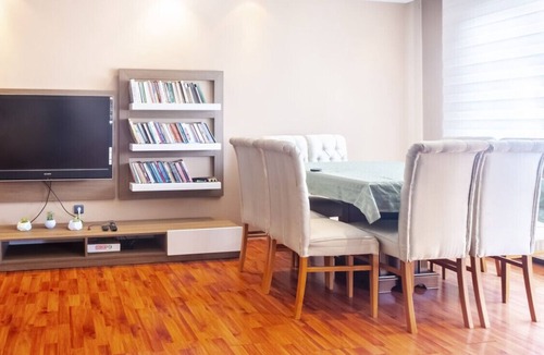 Atasehir Apartment | Comfy Flat with Balcony in Atasehir