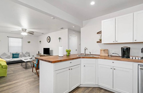 Government Hill House | Comfy & Fully Stocked Home Near Downtown