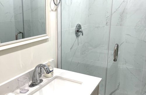 Cabbagetown South Hotel | Comfy Guest House